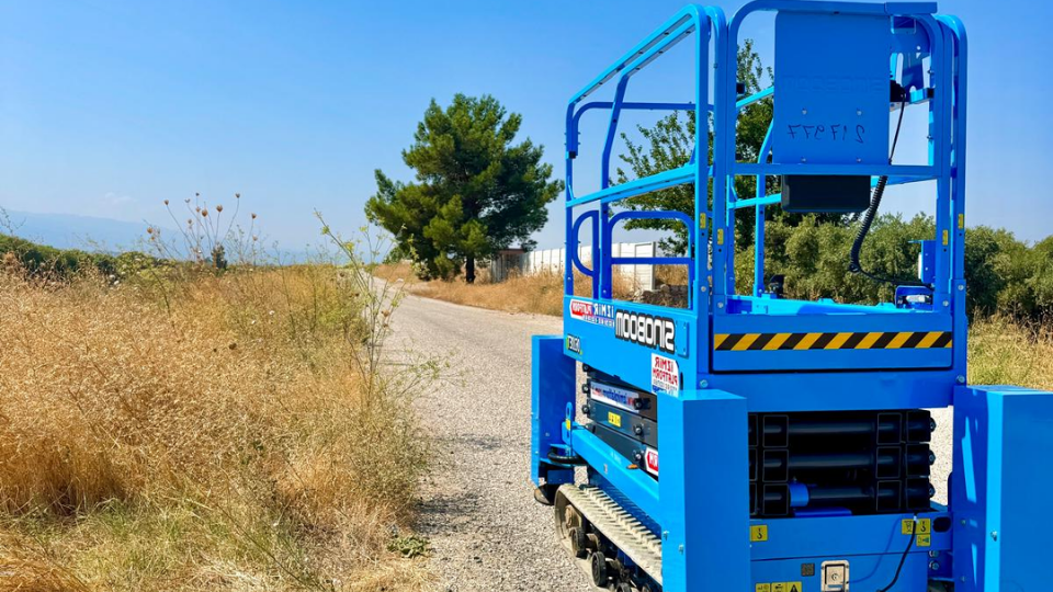 Paletli Manlift Kiralama Gebze, Gebze’de Paletli Manlift Kiralama Hizmeti, Kiralık Paletli Manlift Gebze, Gebze Paletli Platform Kiralama, Gebze Yüksekte Çalışma İçin Paletli Manlift, Gebze Profesyonel Paletli Manlift Hizmeti, Gebze Günlük Paletli Manlift Kiralama, Gebze Haftalık Paletli Manlift Kiralama, Gebze Aylık Paletli Manlift Kiralama, Gebze Dar Alanlar İçin Paletli Manlift, Gebze Arazi Tipi Paletli Manlift Kiralama, Gebze Sepetli Paletli Manlift Kiralama, Gebze Örümcek Tipi Paletli Manlift, Gebze Paletli Personel Yükseltici Kiralama, Gebze Yüksek Erişim Manlift Kiralama, Gebze İnşaat İçin Paletli Manlift, Gebze Dış Cephe İçin Paletli Manlift, Gebze Bakım ve Montaj İçin Paletli Manlift, Gebze Zorlu Zemin Paletli Manlift Kiralama, Gebze Kompakt Paletli Manlift Kiralama, Gebze Paletli Manlift Fiyatları, Gebze Uygun Fiyatlı Paletli Manlift, Gebze Operatörlü Paletli Manlift Kiralama, Gebze Endüstriyel Paletli Manlift, Gebze Şantiye Paletli Manlift Kiralama